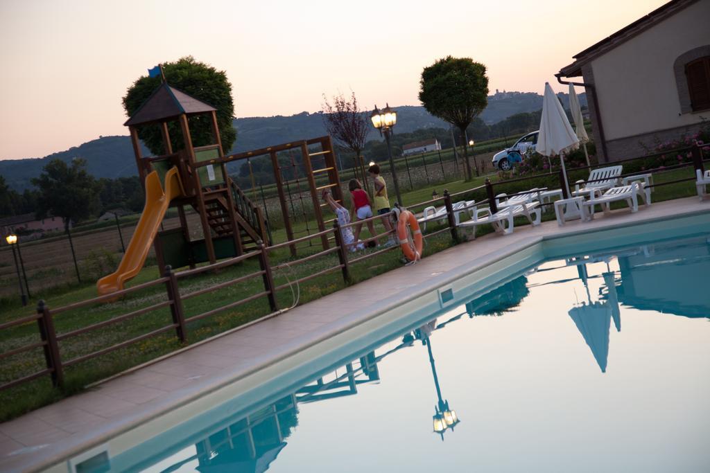 Agriturismo Le Rondini Di Francesco Di Assisi Cannara ภายนอก รูปภาพ