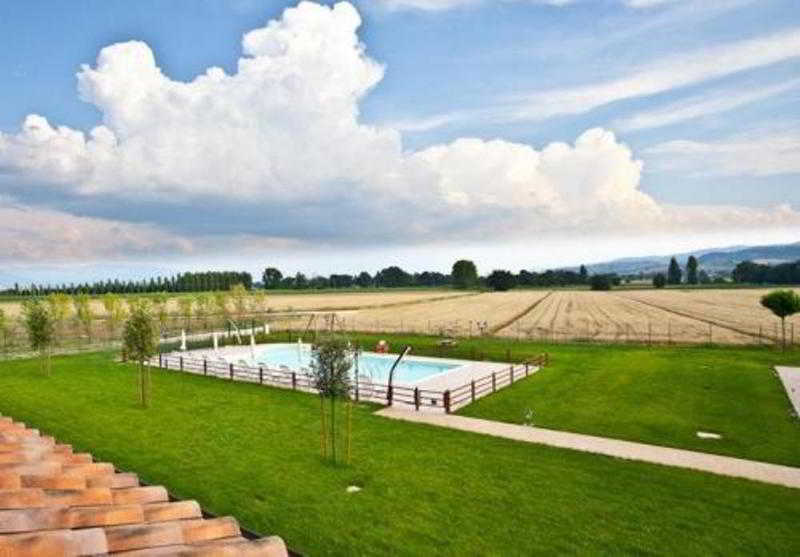 Agriturismo Le Rondini Di Francesco Di Assisi Cannara ภายนอก รูปภาพ