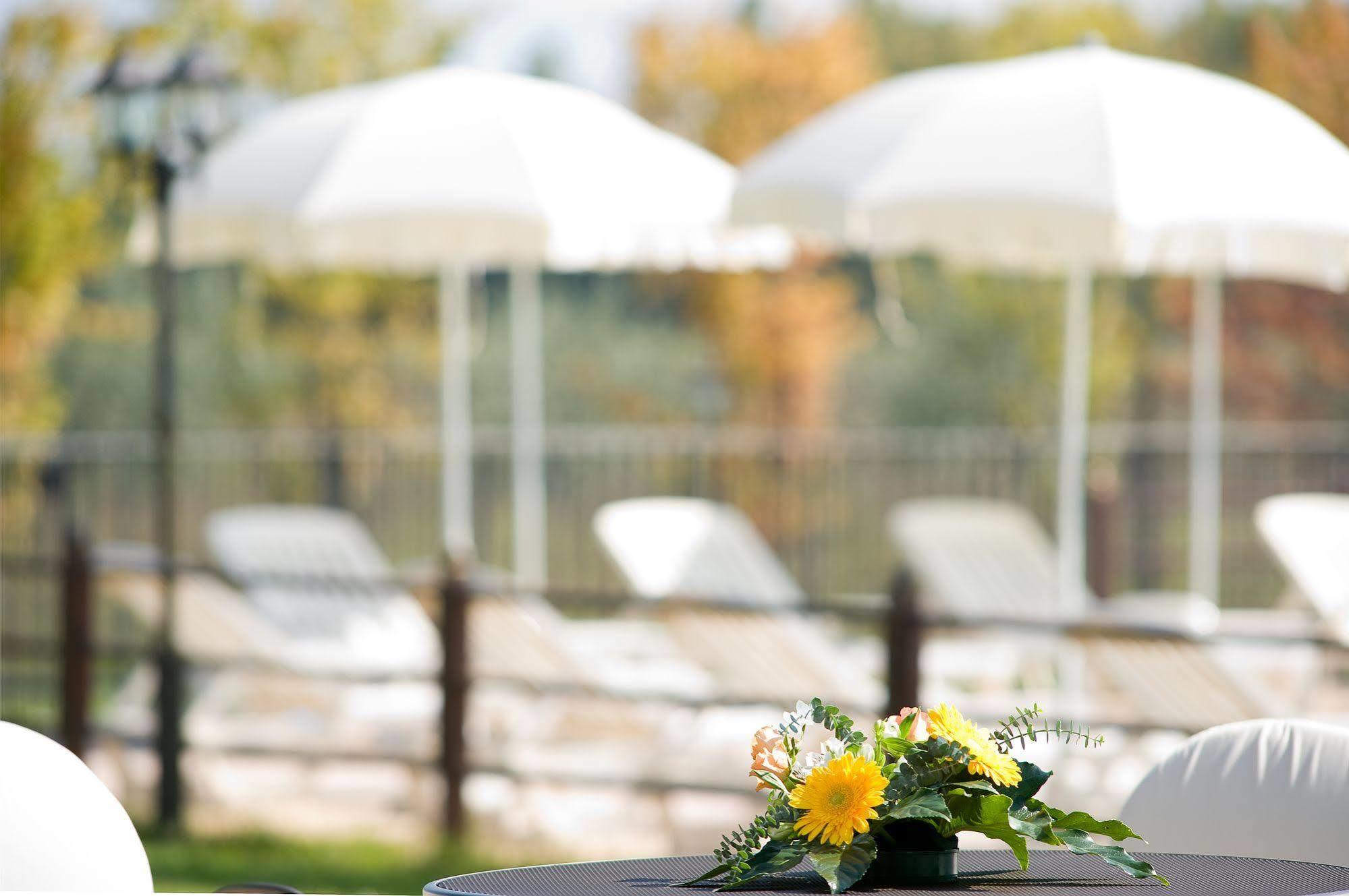 Agriturismo Le Rondini Di Francesco Di Assisi Cannara ภายนอก รูปภาพ