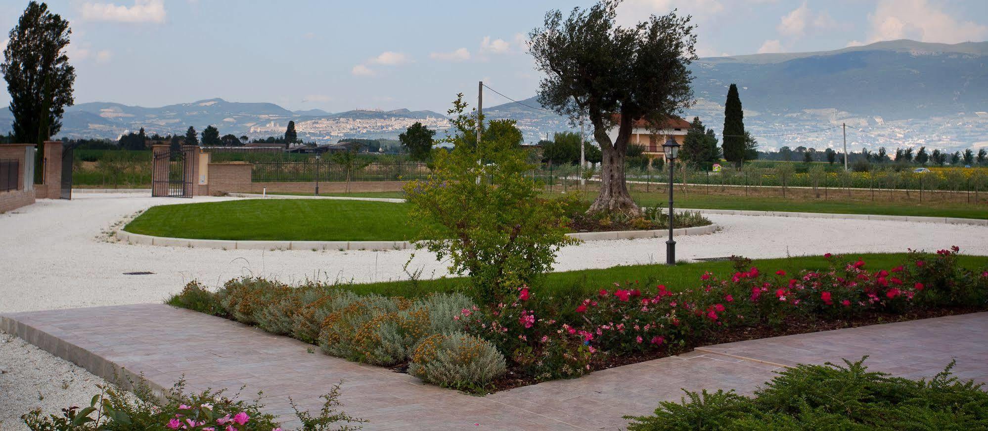 Agriturismo Le Rondini Di Francesco Di Assisi Cannara ภายนอก รูปภาพ