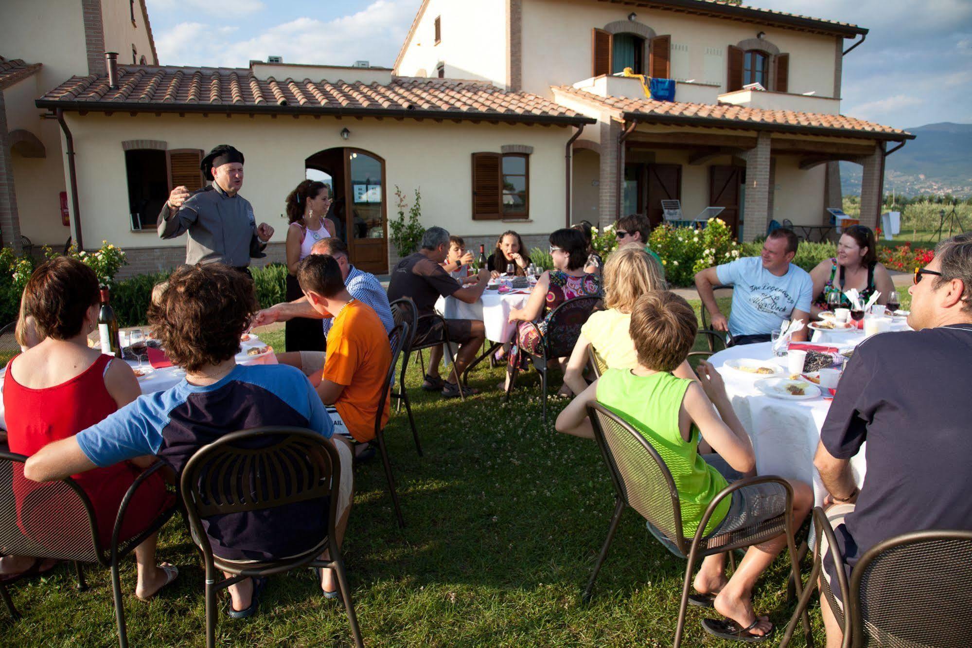 Agriturismo Le Rondini Di Francesco Di Assisi Cannara ภายนอก รูปภาพ