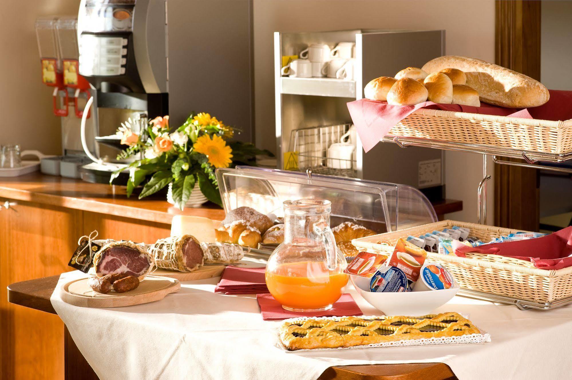 Agriturismo Le Rondini Di Francesco Di Assisi Cannara ภายนอก รูปภาพ