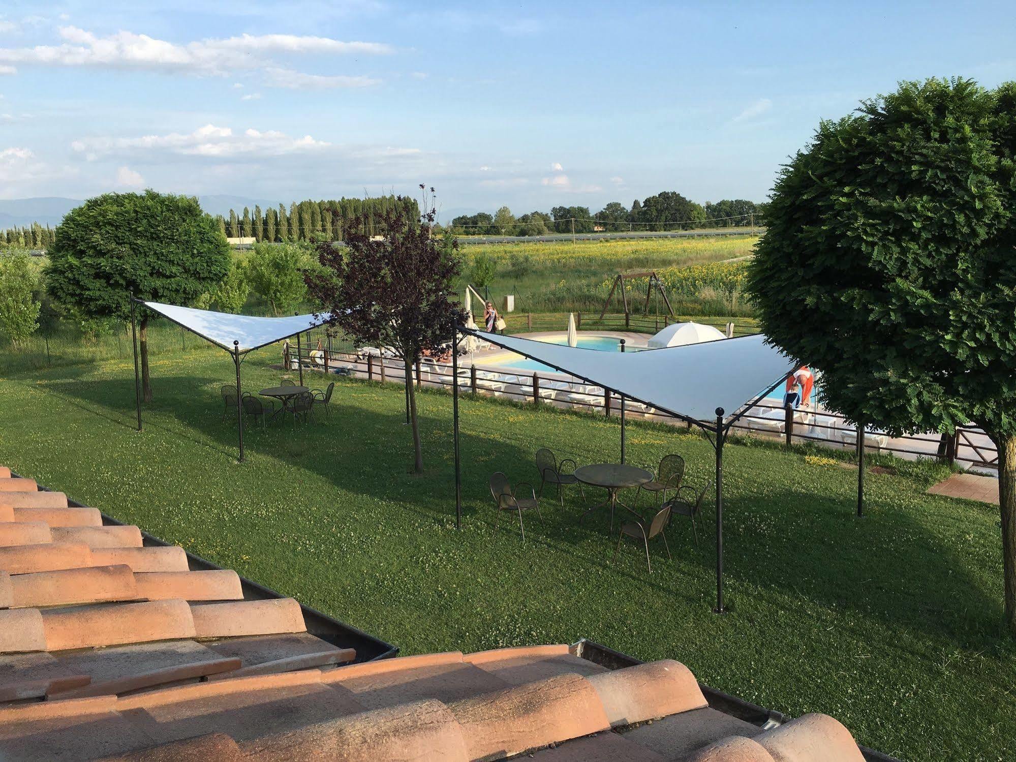 Agriturismo Le Rondini Di Francesco Di Assisi Cannara ภายนอก รูปภาพ