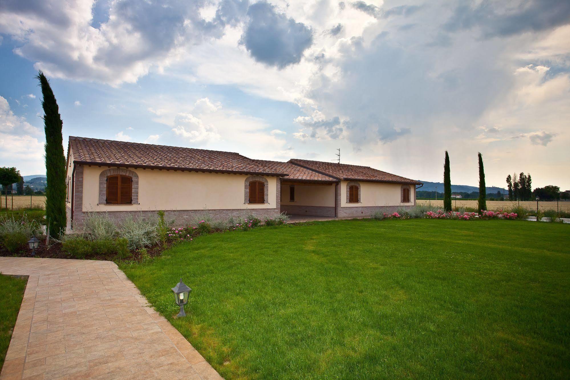 Agriturismo Le Rondini Di Francesco Di Assisi Cannara ภายนอก รูปภาพ